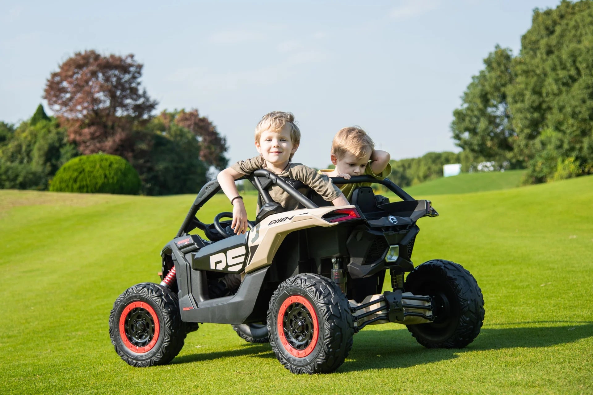 2025 2X24V CAN AM MAVERICK 4X4 2 Seater DELUXE Kids Ride On Car with Remote Control