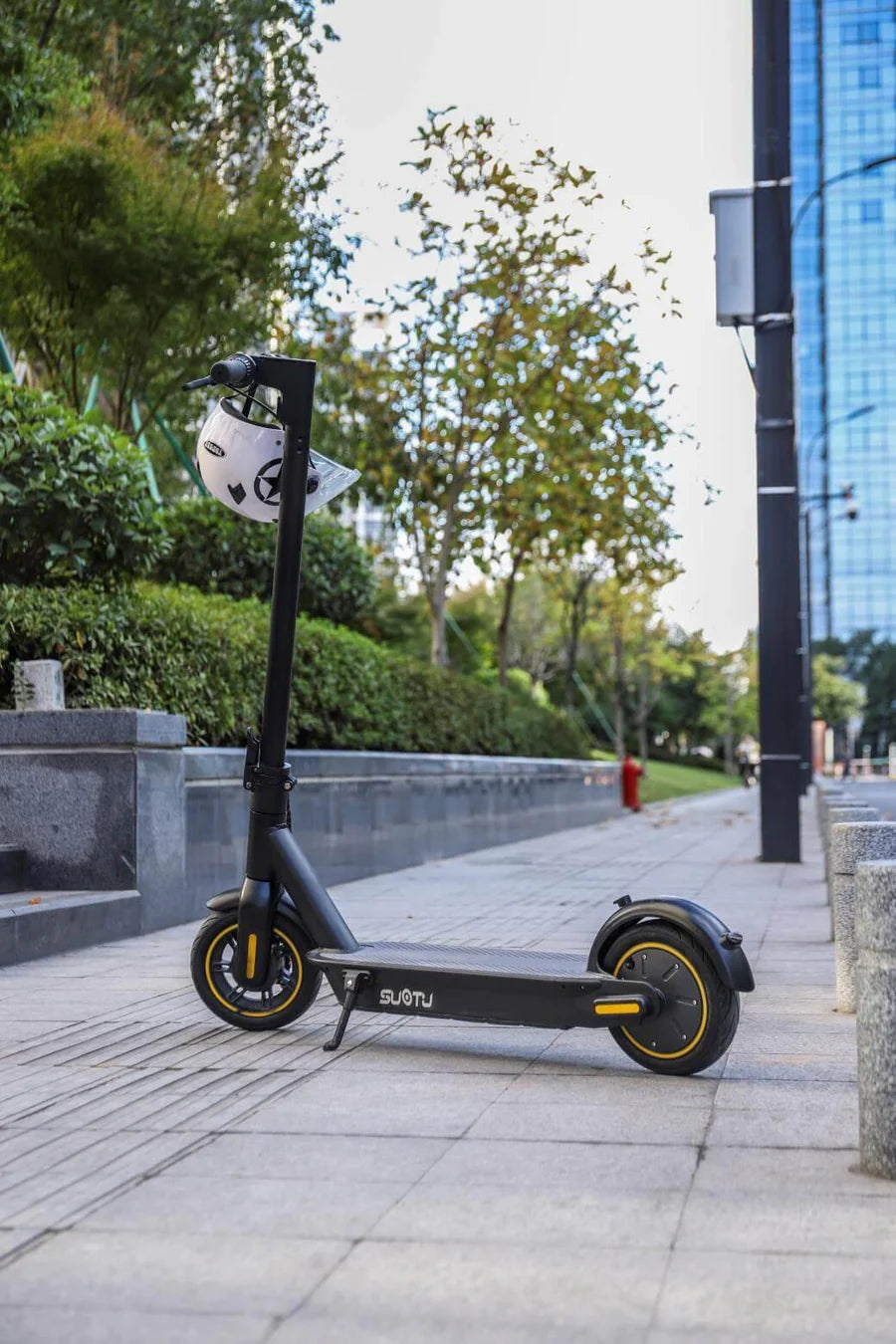 MAX Electric Scooter 30km/h Top Speed, Range up to 65KM