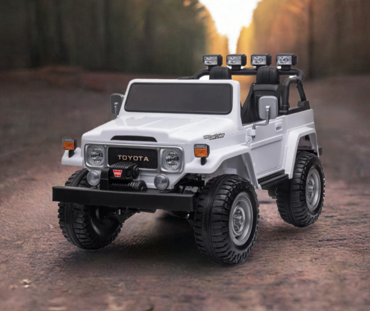 2025 24V Toyota FJ-40 2 Seater Kids Ride On Car with Remote Control  white