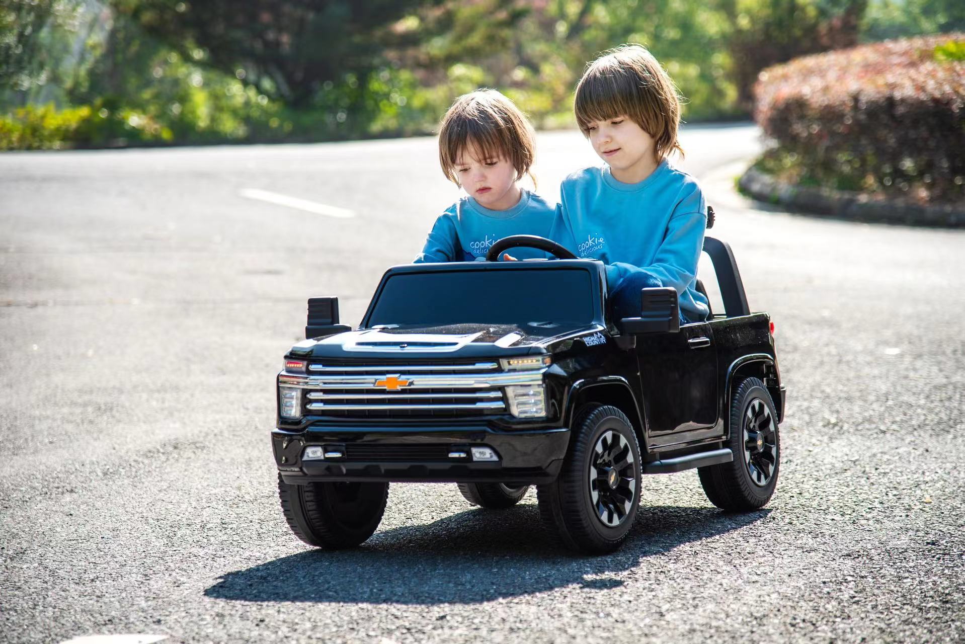 Chevy Silverado 24V 4X4 2 Seater DELUXE Kids Ride On Car with Remote Control black