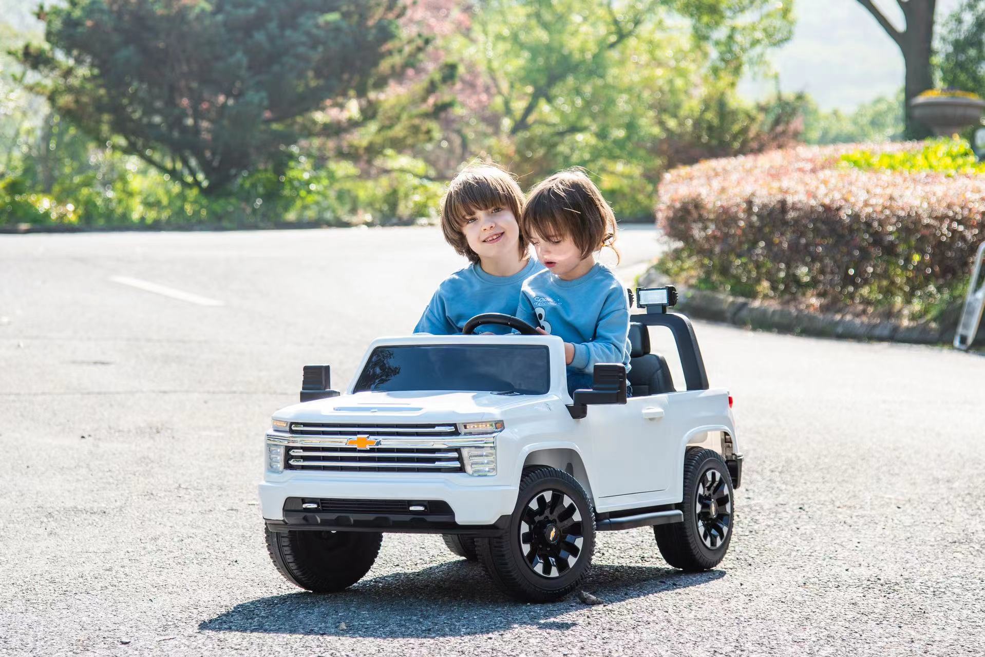 Chevy Silverado 24V 4X4 2 Seater DELUXE Kids Ride On Car with Remote Control white