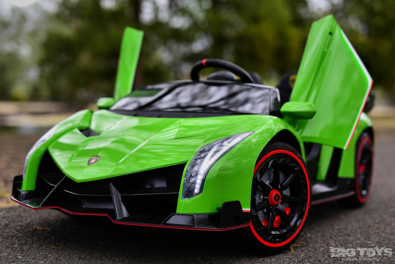2026 UPGRADED Lamborghini Veneno 2x12V 4X4 2 Seater DELUXE Kids Ride On Car with Remote Control
