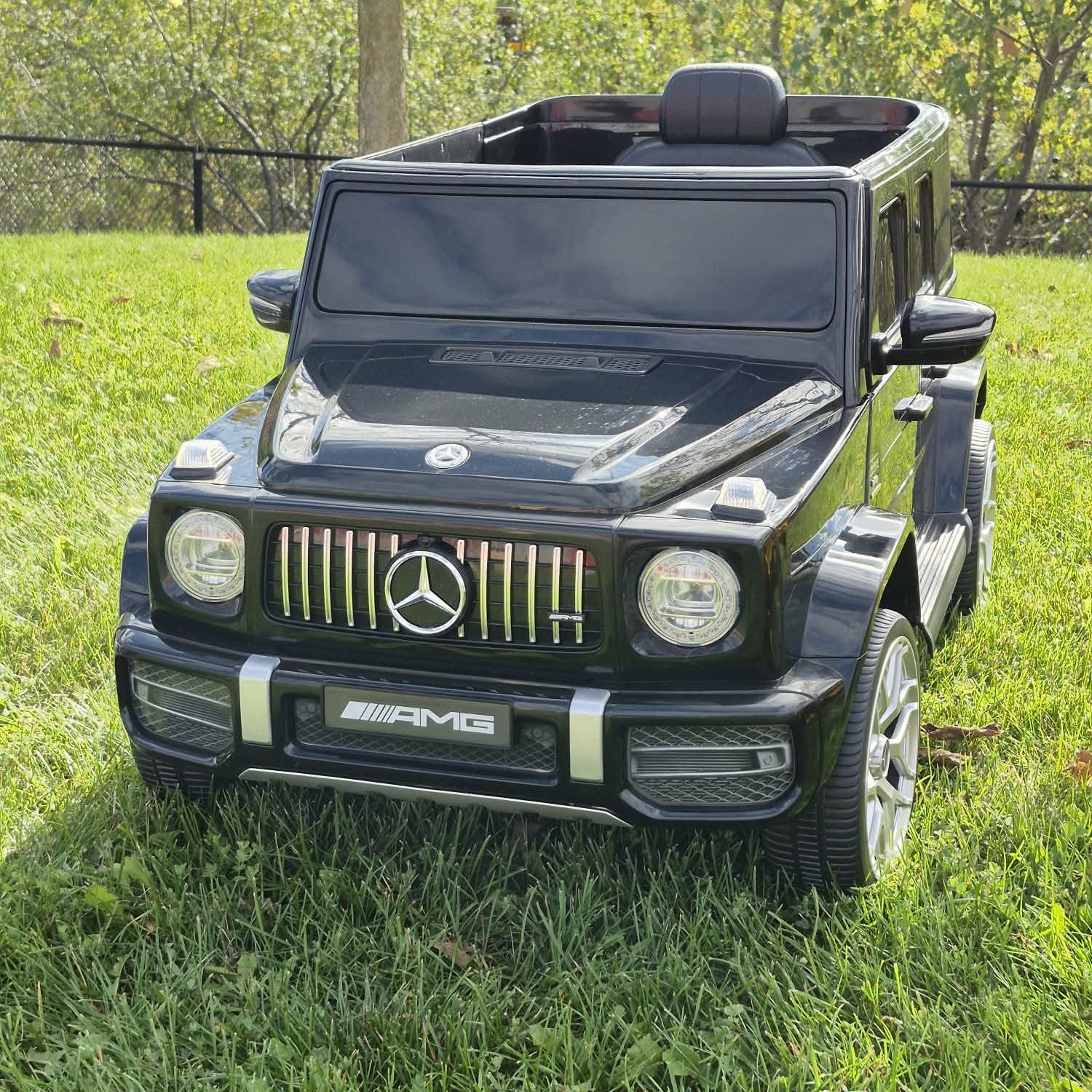 Have multiple kids or love hosting playdates? Check out Toronto Toys’ top picks for 2026’s 3-seater ride-on cars — delivering spacious fun, safety, and community play for families across the GTA.