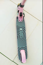 Load image into Gallery viewer, KIDS ELECTRIC SCOOTER